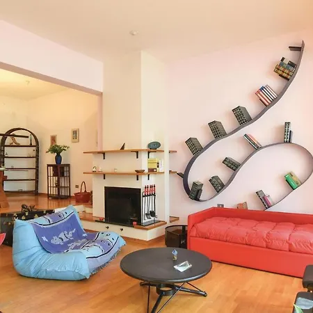 2 Bedroom Cozy In