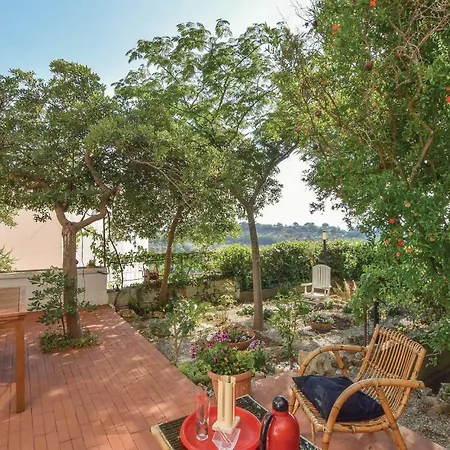 Appartamento 2 Bedroom Cozy Apartment In Ferrandina Ferrandina